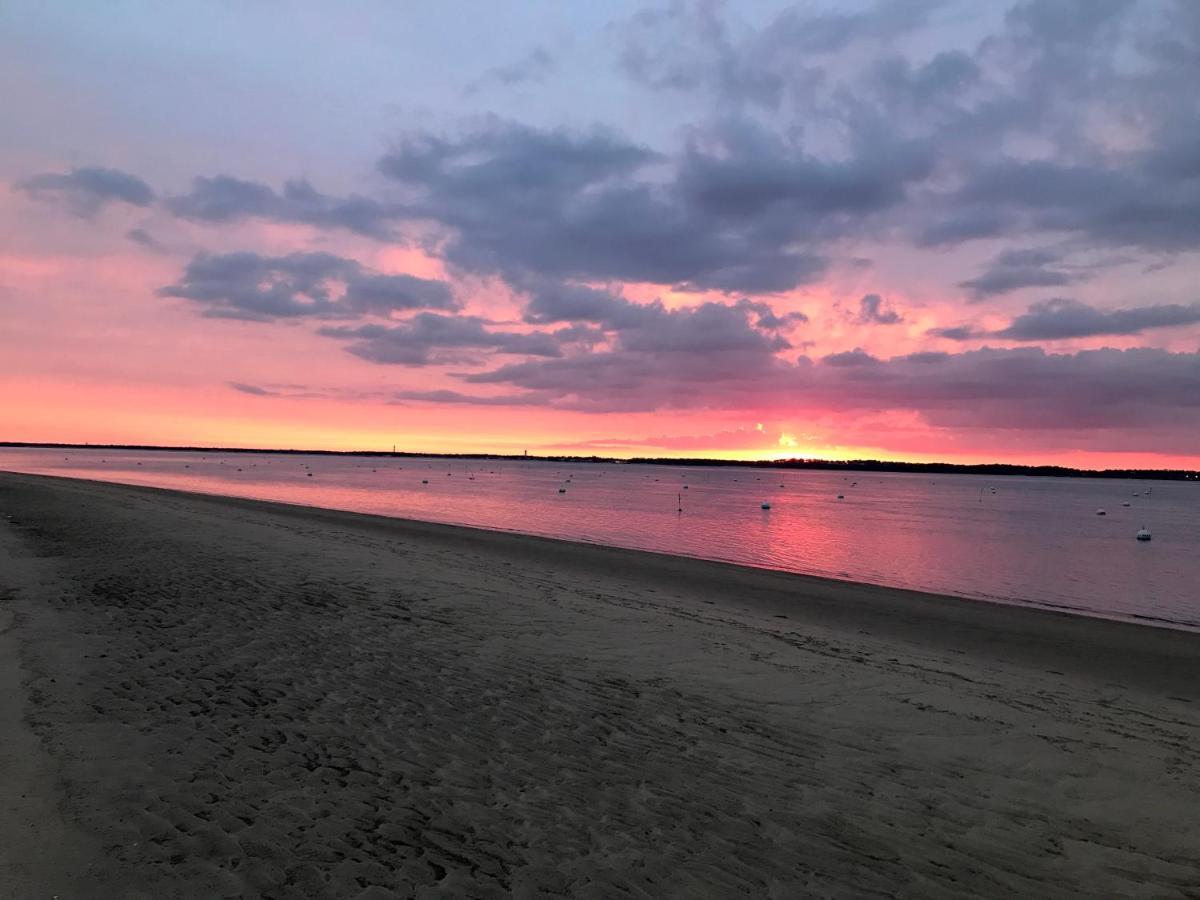 Appartement Les Pieds Dans L Eau Acces Direct Plage Pereire, Parking Gratuit ,Wifi Arcachon Luaran gambar
